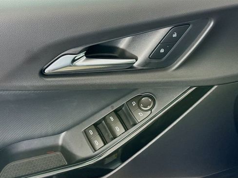 New 2026 Chevrolet Equinox LT w/ Convenience Package II FWD image 19