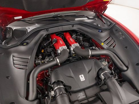 Used 2015 Ferrari California T RWD image 60