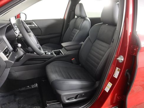 Used 2024 Mitsubishi Outlander SE AWD/4WD image 30