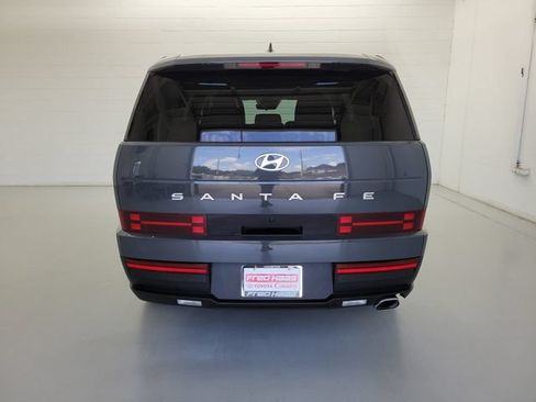 Used 2025 Hyundai Santa Fe SE FWD image 6