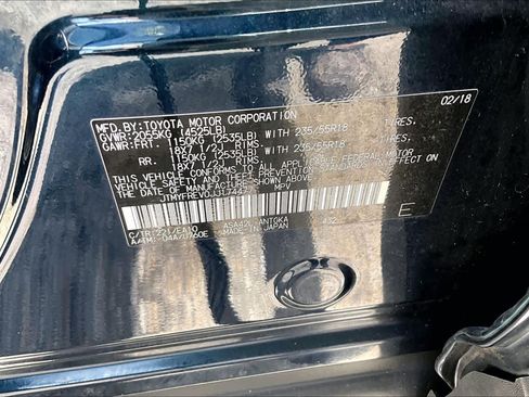 Used 2018 Toyota RAV4 Limited FWD image 35