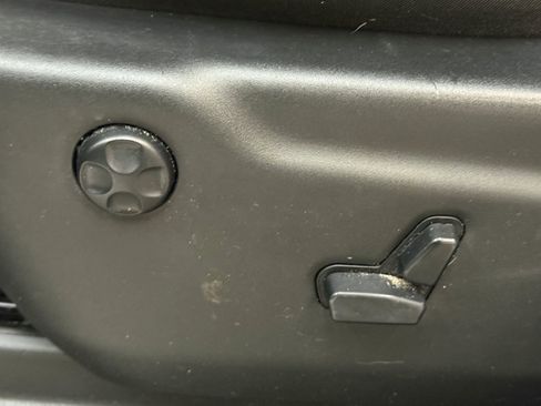 Used 2020 Jeep Grand Cherokee Limited image 28