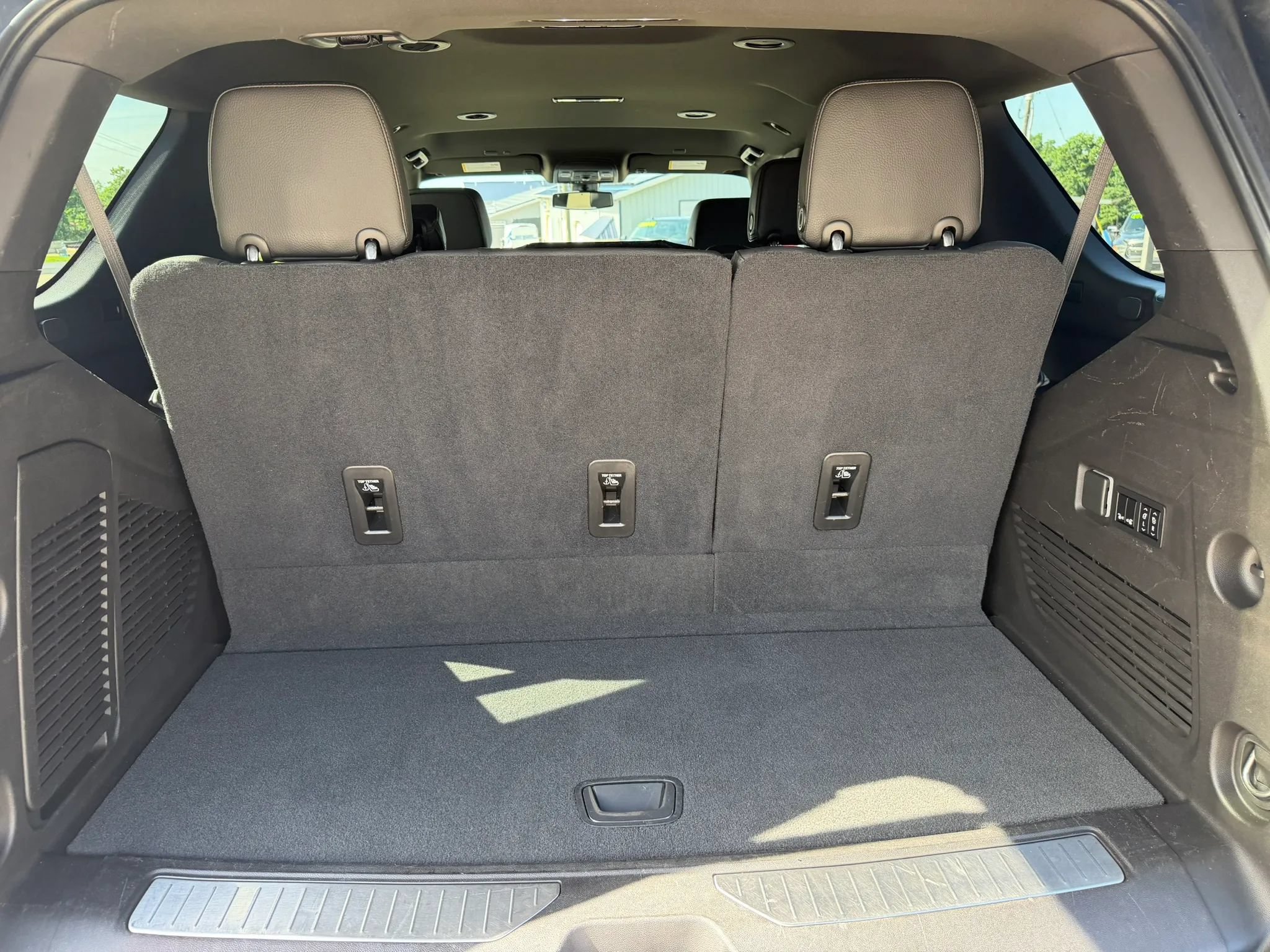 Used 2021 GMC Yukon Denali AWD/4WD image 38