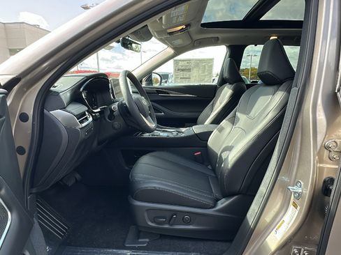 New 2026 INFINITI QX60 Luxe w/ Cargo Package image 7