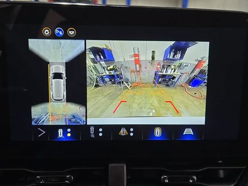 New 2026 Chevrolet Equinox RS w/ Convenience Package III FWD image 27