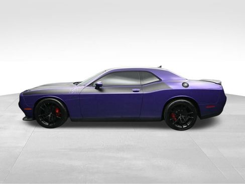 Used 2019 Dodge Challenger R/T Scat Pack w/ T/A Package RWD image 2