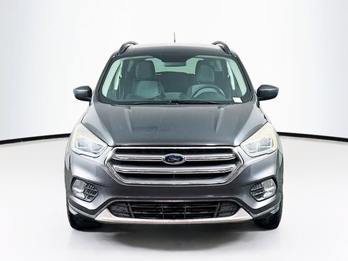 Used 2017 Ford Escape SE w/ Equipment Group 201A AWD/4WD image 2