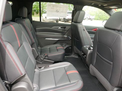 New 2026 Chevrolet Traverse RS AWD/4WD image 13