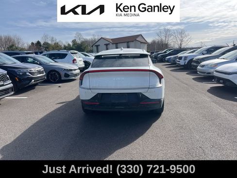 Certified 2022 Kia EV6 Wind w/ Wind Technology Package image 6