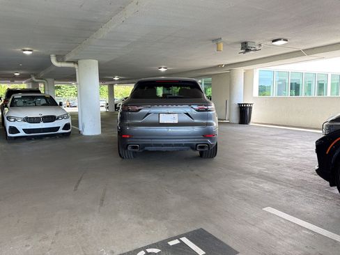 Used 2019 Porsche Cayenne AWD/4WD image 9