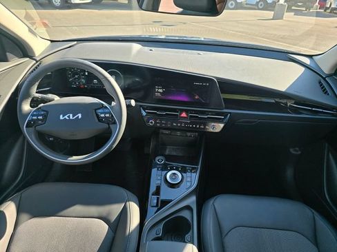 Certified 2024 Kia Niro Wind w/ Wind Preserve Package FWD image 20