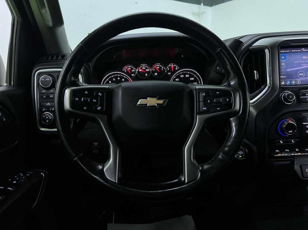 Used 2020 Chevrolet Silverado 1500 LT w/ Convenience Package AWD/4WD image 21