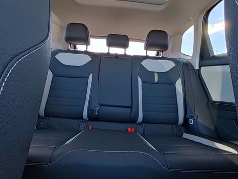 New 2026 Volkswagen Taos SEL AWD/4WD image 28