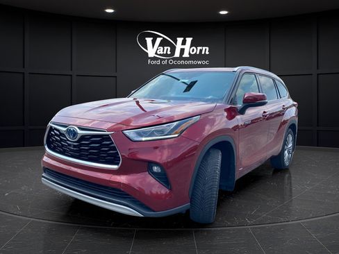 Used 2021 Toyota Highlander Platinum AWD/4WD image 3