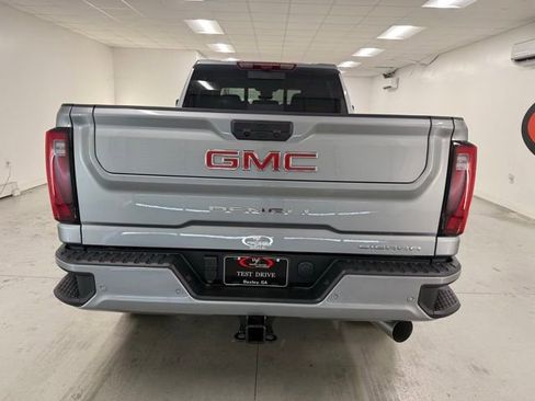 New 2026 GMC Sierra 2500 Denali w/ Denali Reserve Package image 7