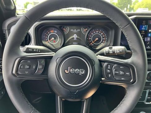 Certified 2025 Jeep Wrangler Unlimited Sport AWD/4WD image 16