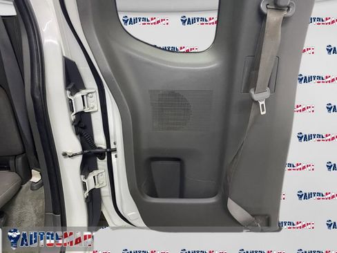 Used 2018 Nissan Frontier S image 11