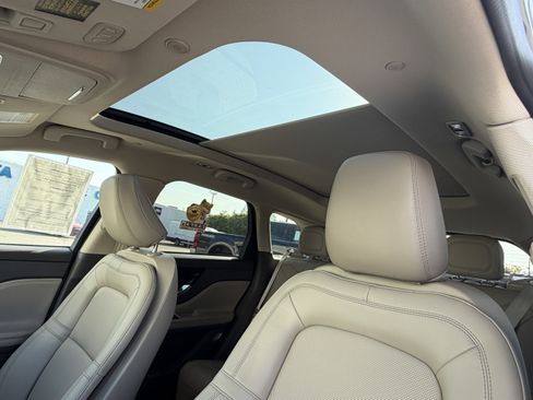 Used 2022 Lincoln Corsair Reserve w/ Equipment Group 201A image 13