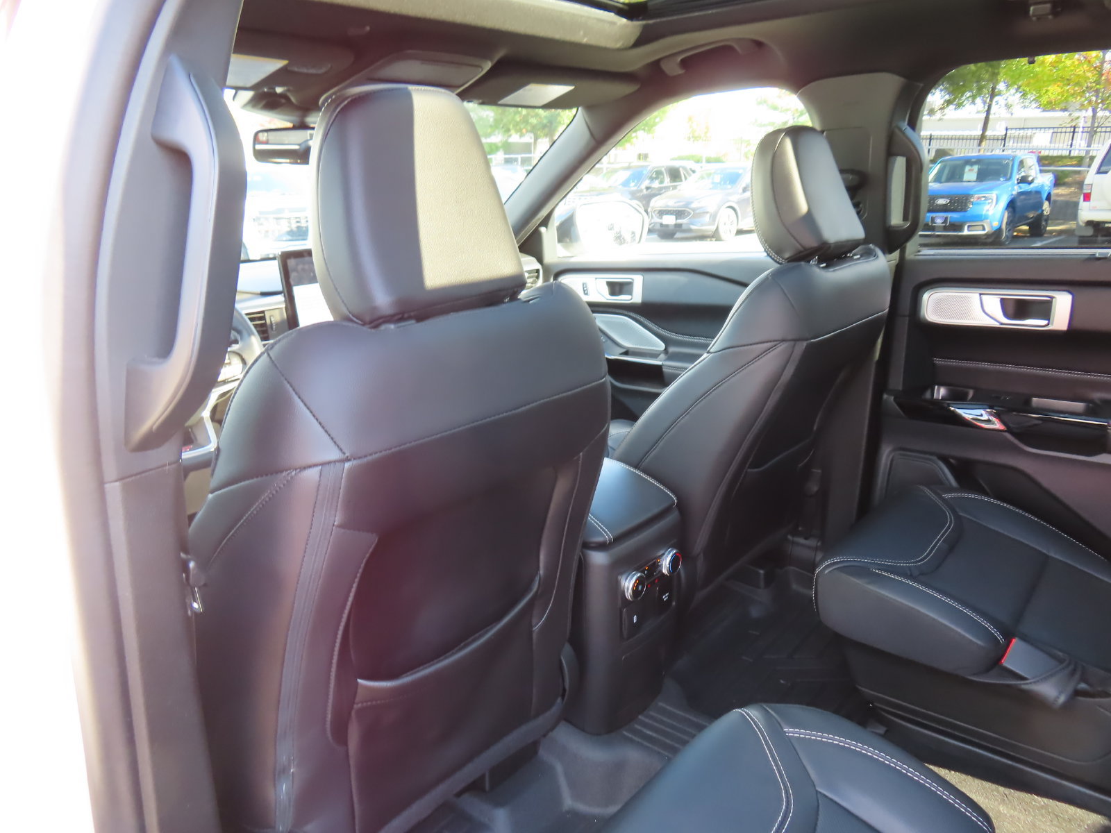 Used 2023 Ford Explorer ST w/ Equipment Group 401A AWD/4WD image 32