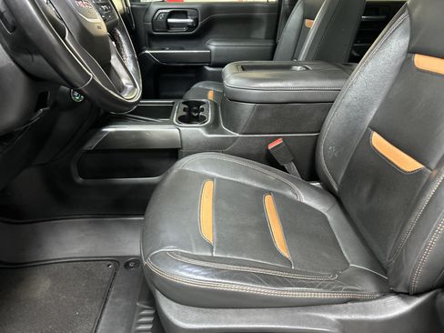 Used 2022 GMC Sierra 2500 AT4 w/ AT4 Premium Plus Package AWD/4WD image 16