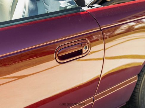 Used 2004 Ford Thunderbird Deluxe image 91