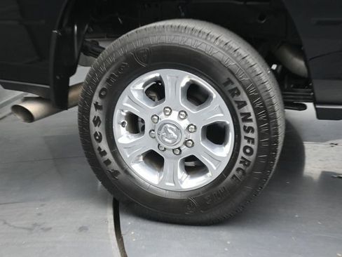 Used 2025 RAM 3500 Big Horn AWD/4WD image 35