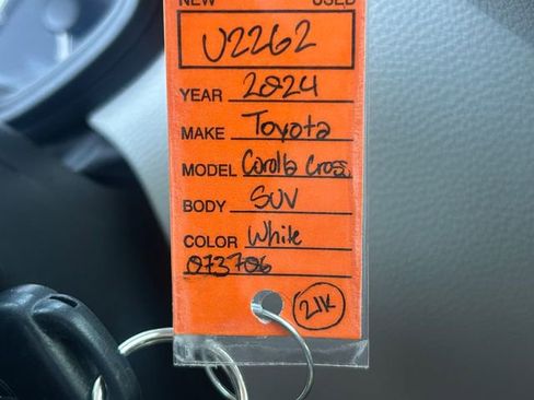 Used 2024 Toyota Corolla Cross L FWD image 33