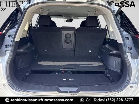 Used 2019 Nissan Rogue SV FWD image 17