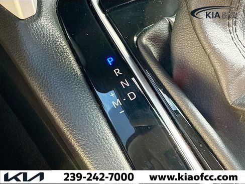 Used 2024 Toyota Corolla Cross LE image 27