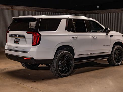 Used 2023 GMC Yukon SLT w/ Max Trailering Package image 10