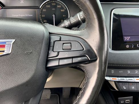 Used 2019 Cadillac XT4 Premium Luxury FWD image 24