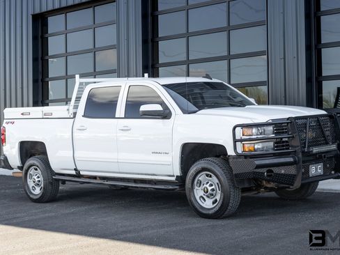 Used 2018 Chevrolet Silverado 2500 LT w/ LT Fleet Convenience Package AWD/4WD image 7