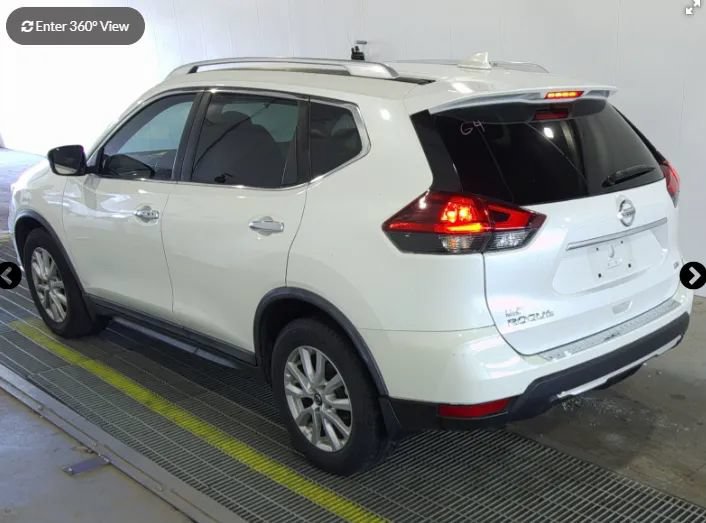 Used 2018 Nissan Rogue SV FWD image 3