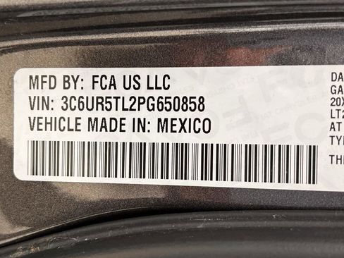 Used 2023 RAM 2500 Limited AWD/4WD image 35