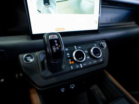 Used 2023 Land Rover Defender 110 X AWD/4WD image 43