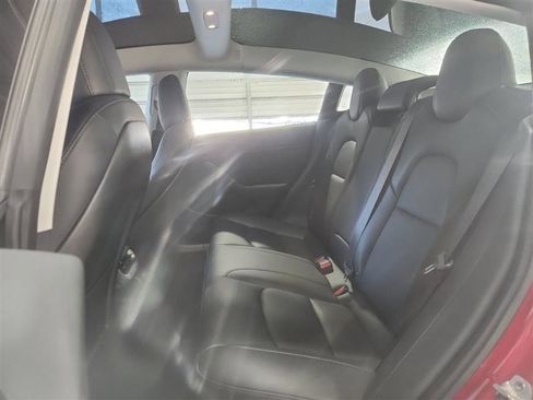Used 2018 Tesla Model 3 Long Range image 9