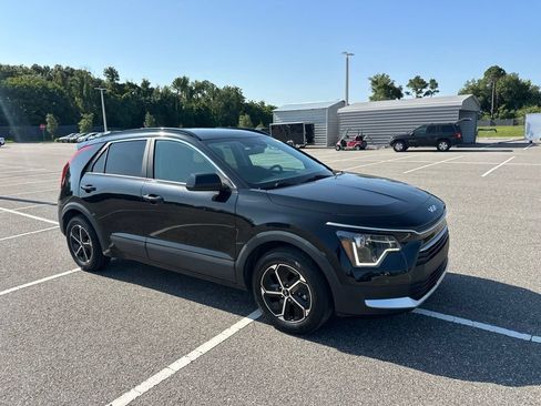 Certified 2024 Kia Niro LX FWD image 2
