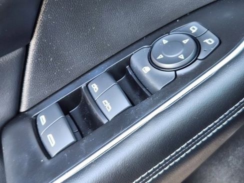 Used 2023 Buick Envision Essence image 22