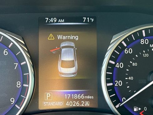 Used 2014 INFINITI Q50 Premium w/ Navigation Package AWD/4WD image 16