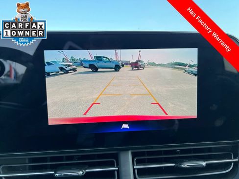 Used 2025 Chevrolet Trax LT FWD image 16
