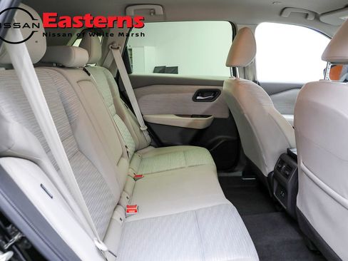 Used 2023 Nissan Rogue SV image 28