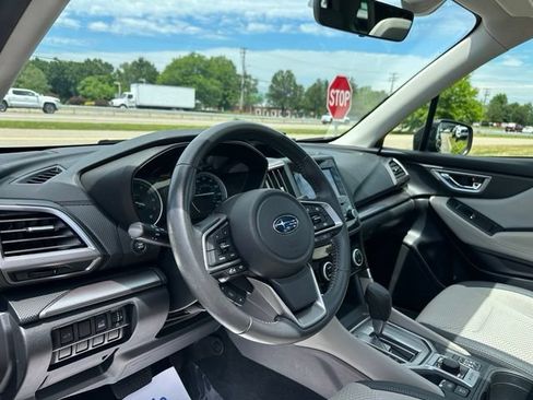 Used 2020 Subaru Forester Premium AWD/4WD image 14