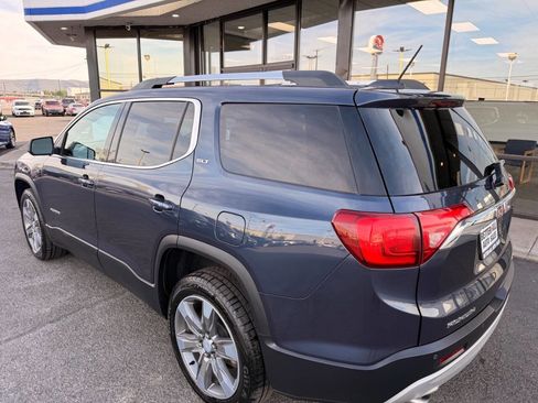 Used 2018 GMC Acadia SLT AWD/4WD image 3