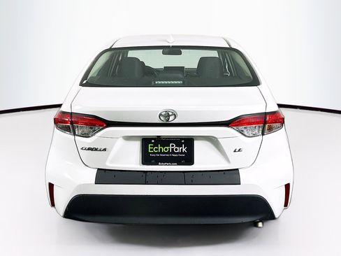 Used 2024 Toyota Corolla LE image 7