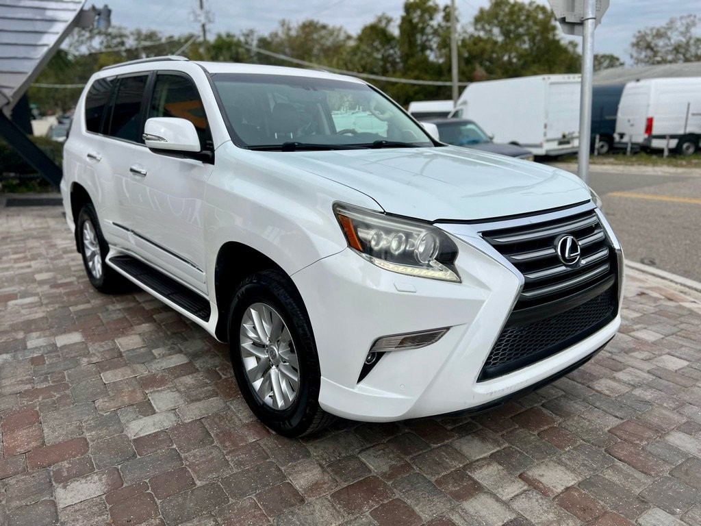 Used 2017 Lexus GX 460 Premium AWD/4WD image 3