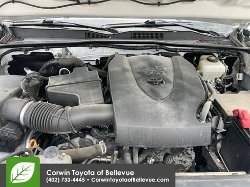 Used 2020 Toyota Tacoma TRD Off-Road w/ Blackout Package AWD/4WD image 28