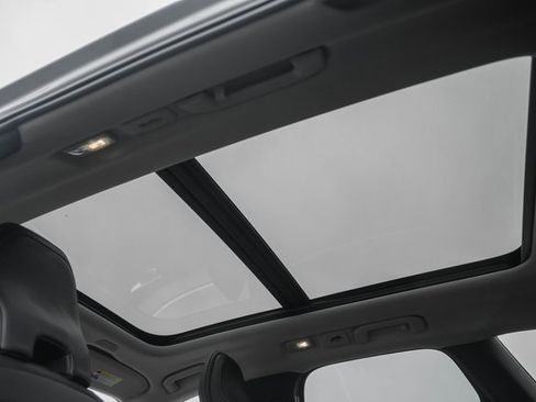 Certified 2023 Volvo XC60 B5 Ultimate w/ Climate Package image 2