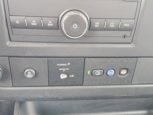 New 2025 Chevrolet Express 3500 w/ Power Convenience Package image 19