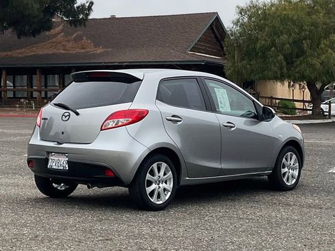 Used 2013 MAZDA MAZDA2 Touring image 6