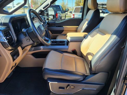 Used 2024 Ford F250 Lariat w/ FX4 Off-Road Package image 26